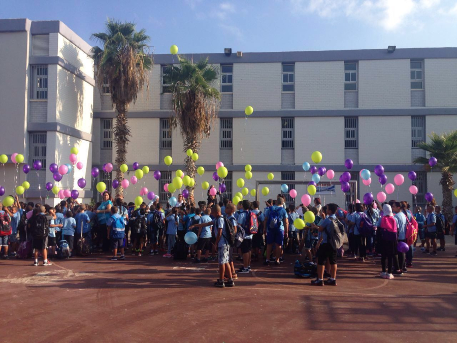 بالصور: مدرسة الأخوّة تفتتح السنة الدراسية بجو من البهجة والسرور 